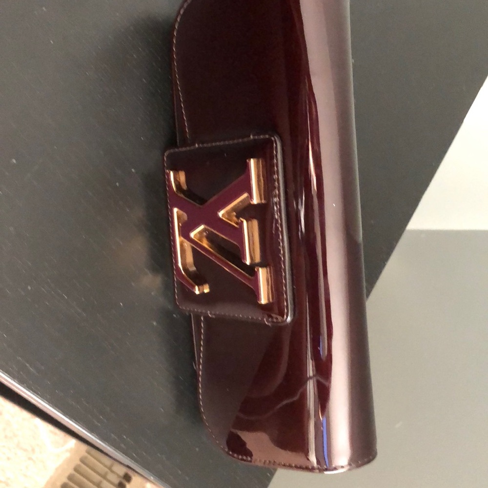 Louis Vuitton patent leather Sobe